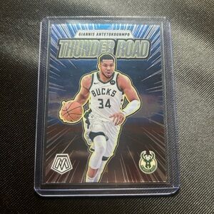 Milwaukee Bucks Giannis Antetokounmpo Thunder Road Basketball Trading Card